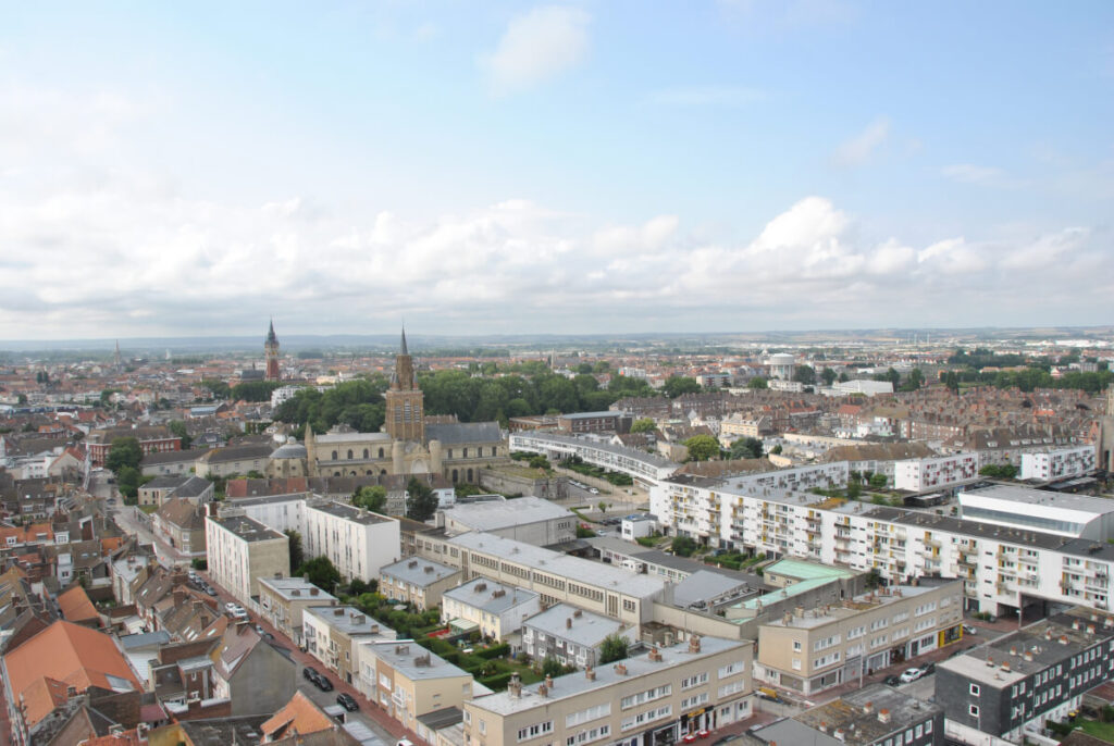 Calais mit Kindern entdecken - Blick über die Stadt