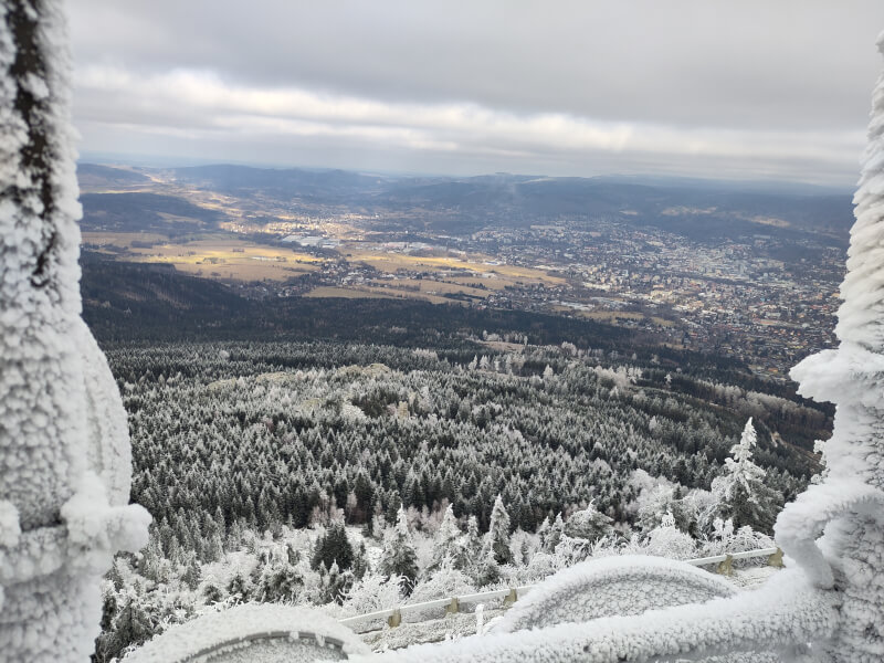 Liberec mit Kindern erleben - Blick vom Jeschken auf Liberec