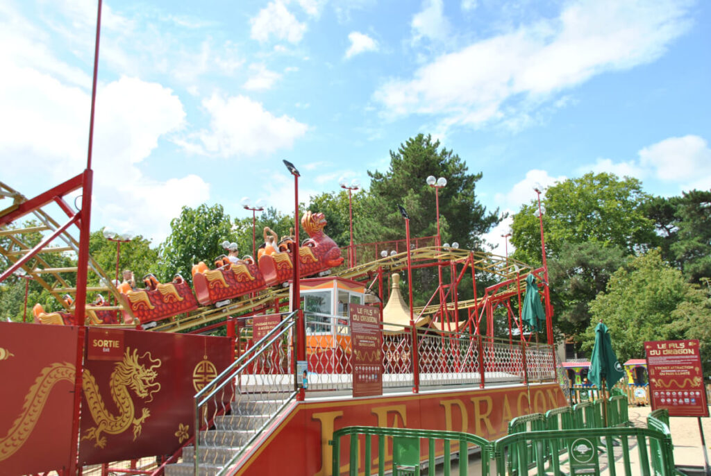 Jardin d'Acclimatation mit Kindern entdecken - Fahrspaß und Achterbahn