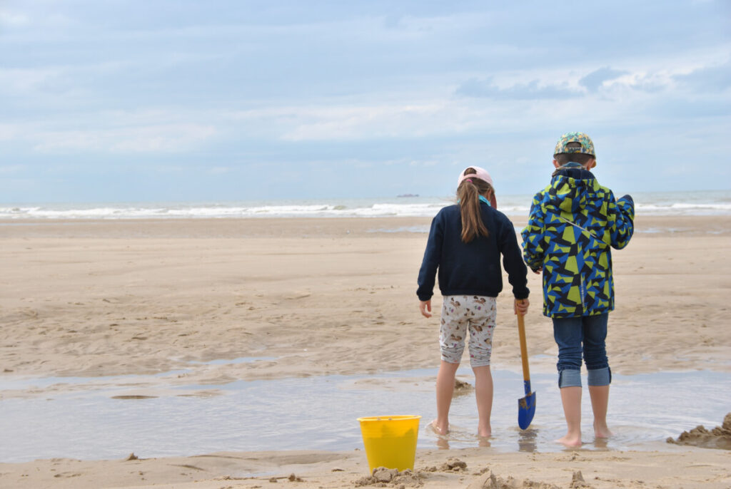 Familienurlaub an der Opalküste in Frankreichs Norden - viel Strand viel Platz zum Spielen für Kinder
