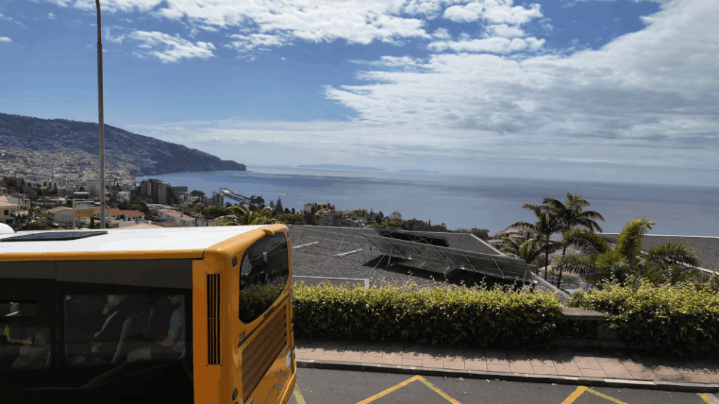 Familienurlaub Madeira - guter öffentlicher Verkehr auf der Insel