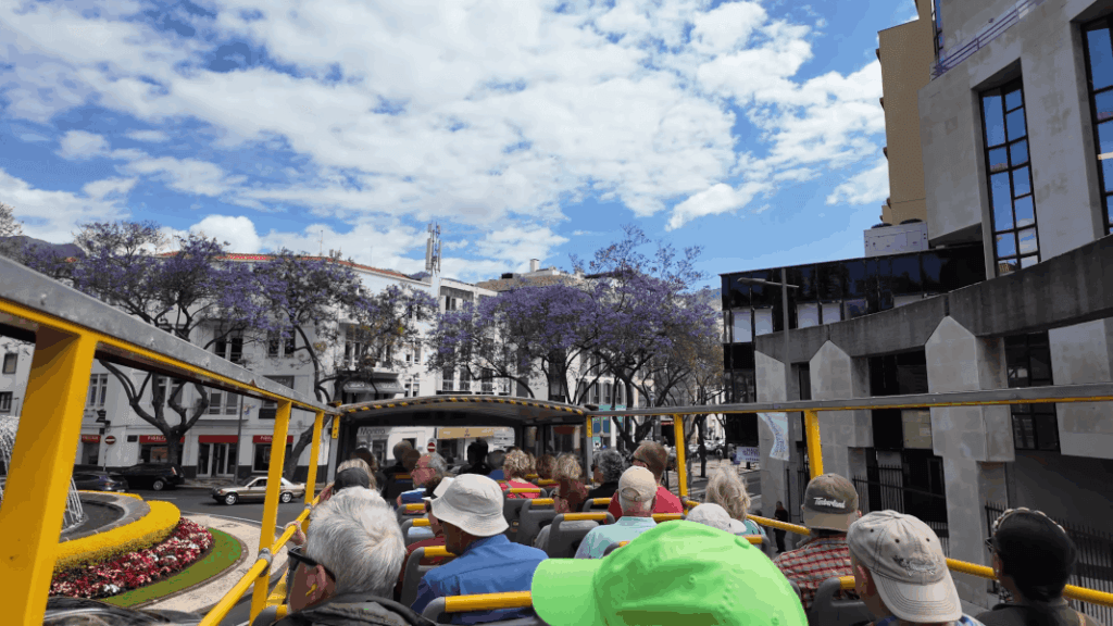 Familienurlaub Madeira - Hop-on-Hop-off Busse sind immer eine gute Idee