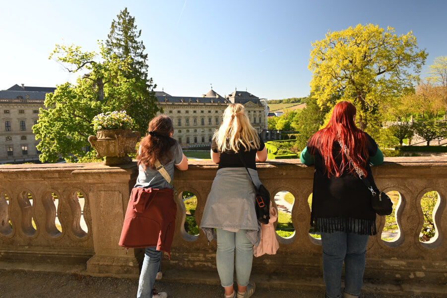Mädelswochenende Würzburg – Kurzurlaub mit Freundinnen, Auf der Sonnenseite des Lebens an der Residenz in Würzburg