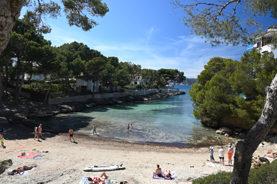 Mallorca mit Kindern im April - Osterferien in der Sonne - kleine abgelegene Badebucht