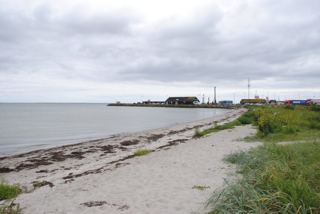Familienurlaub für Introvertierte - abgelegener Strand in Dänemark bei Hou