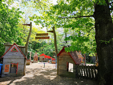 Abkühlung mit Kindern in Dresden - verlorenes Wässerchen in der jungen Heide