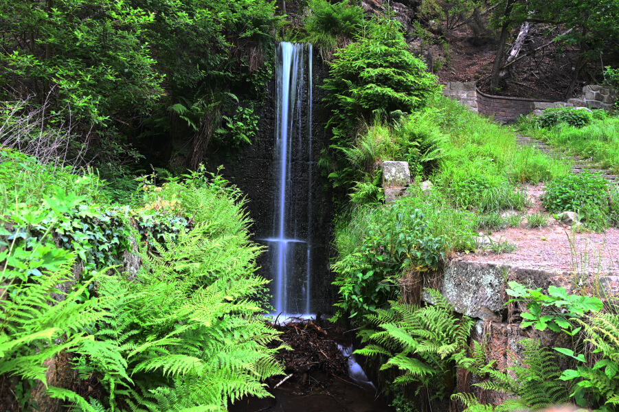 Wanderung zum Prebischtor mit Kindern - Wasserfall in der Nähe vom Parkplatz 