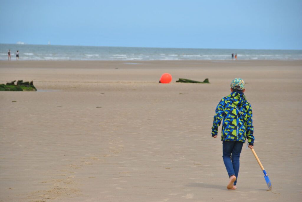 Urlaub mit Kindern in Nordfrankreich an der Opalküste - U-Boot Reste in Wissant