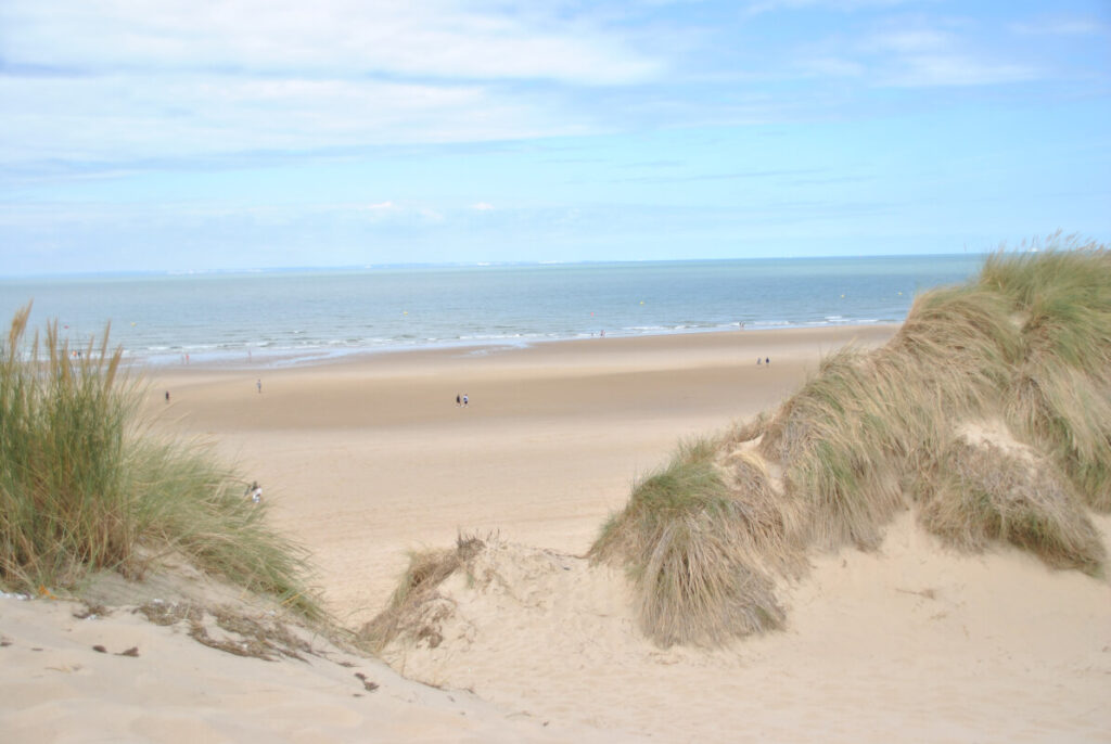 Urlaub mit Kindern in Nordfrankreich an der Opalküste - Strand von Wissant bei Ebbe
