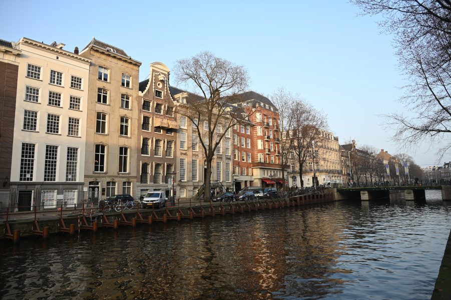 FOMO oder Fernweh? Warum ich nicht aufhören kann, die Welt zu entdecken - Grachten von Amsterdam